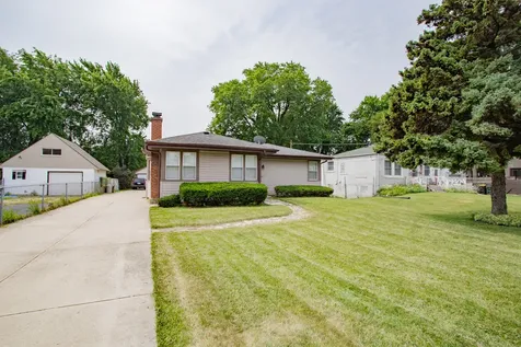 10113 Mclean Avenue Melrose Park IL 60164