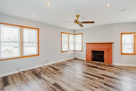10113 Mclean Avenue Melrose Park IL 60164