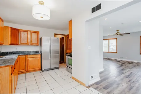 10113 Mclean Avenue Melrose Park IL 60164