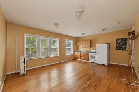 2200 North Knox Avenue Chicago IL 60639