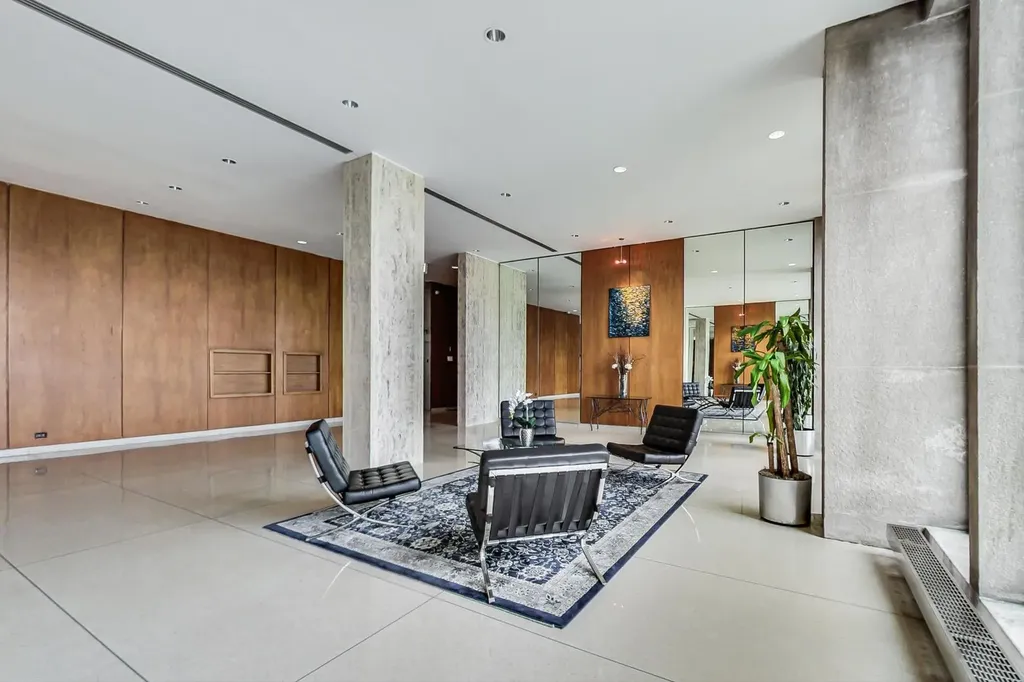 4800 South Chicago Beach Drive Chicago IL 60615