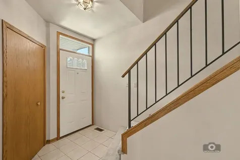 5122 Tomcin Trail Oak Lawn IL 60453