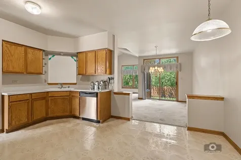 5122 Tomcin Trail Oak Lawn IL 60453