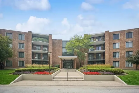 1405 East Central Road Arlington Heights IL 60005
