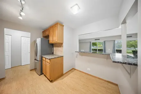 1405 East Central Road Arlington Heights IL 60005