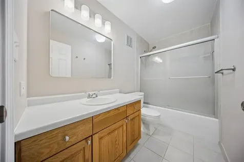 1405 East Central Road Arlington Heights IL 60005