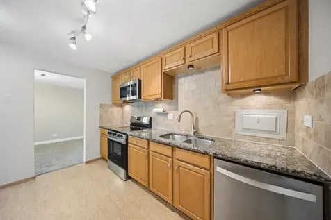 1405 East Central Road Arlington Heights IL 60005