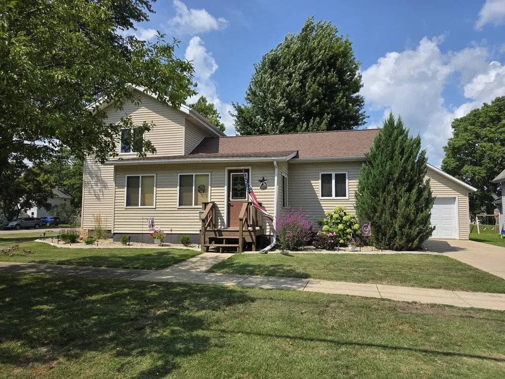 312 West 6th Street Prophetstown IL 61277