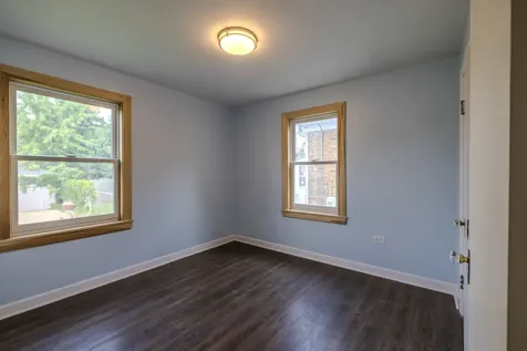 9308 South Troy Avenue Evergreen Park IL 60805