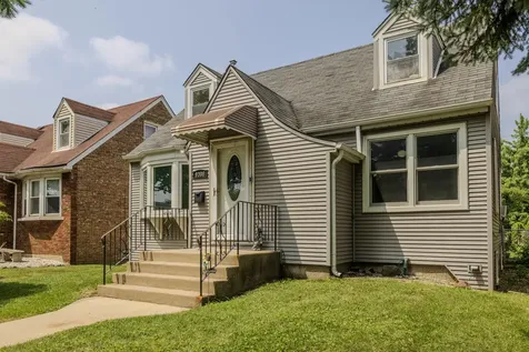 9308 South Troy Avenue Evergreen Park IL 60805