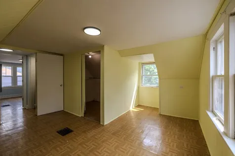 9308 South Troy Avenue Evergreen Park IL 60805