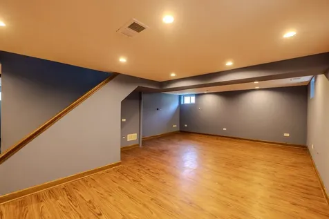 9308 South Troy Avenue Evergreen Park IL 60805