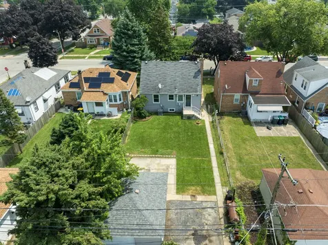9308 South Troy Avenue Evergreen Park IL 60805