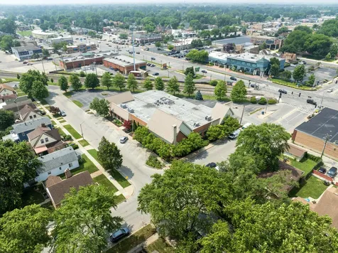 9308 South Troy Avenue Evergreen Park IL 60805