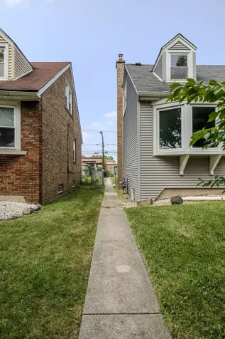 9308 South Troy Avenue Evergreen Park IL 60805