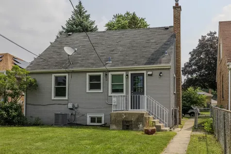 9308 South Troy Avenue Evergreen Park IL 60805