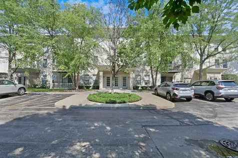 34451 North Old Walnut Circle Gurnee IL 60031