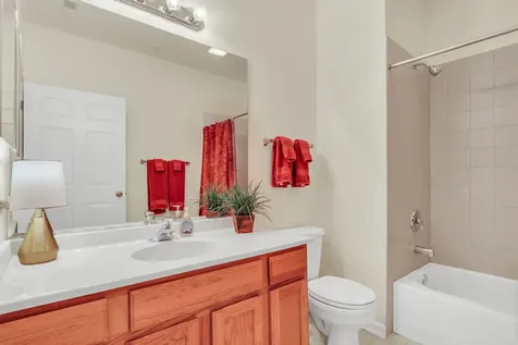 34451 North Old Walnut Circle Gurnee IL 60031