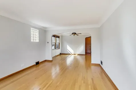 5644 North Meade Avenue Chicago IL 60646
