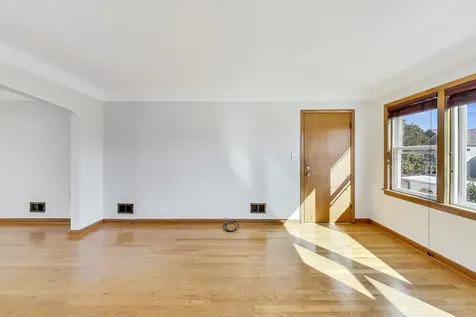 5644 North Meade Avenue Chicago IL 60646