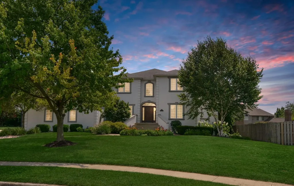 5 Weaver Court Bloomington IL 61704