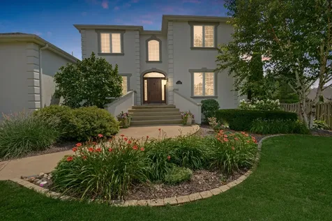5 Weaver Court Bloomington IL 61704