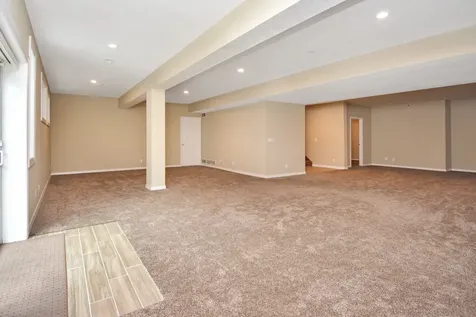 5 Weaver Court Bloomington IL 61704