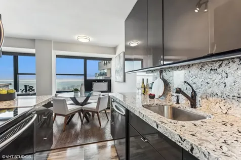 3420 North Lake Shore Drive Chicago IL 60657