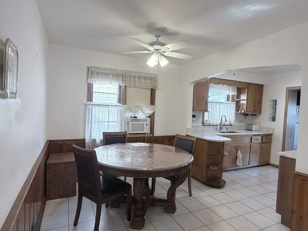 3916 West 59th Place Chicago IL 60629
