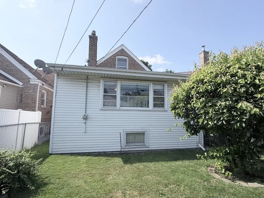 3916 West 59th Place Chicago IL 60629