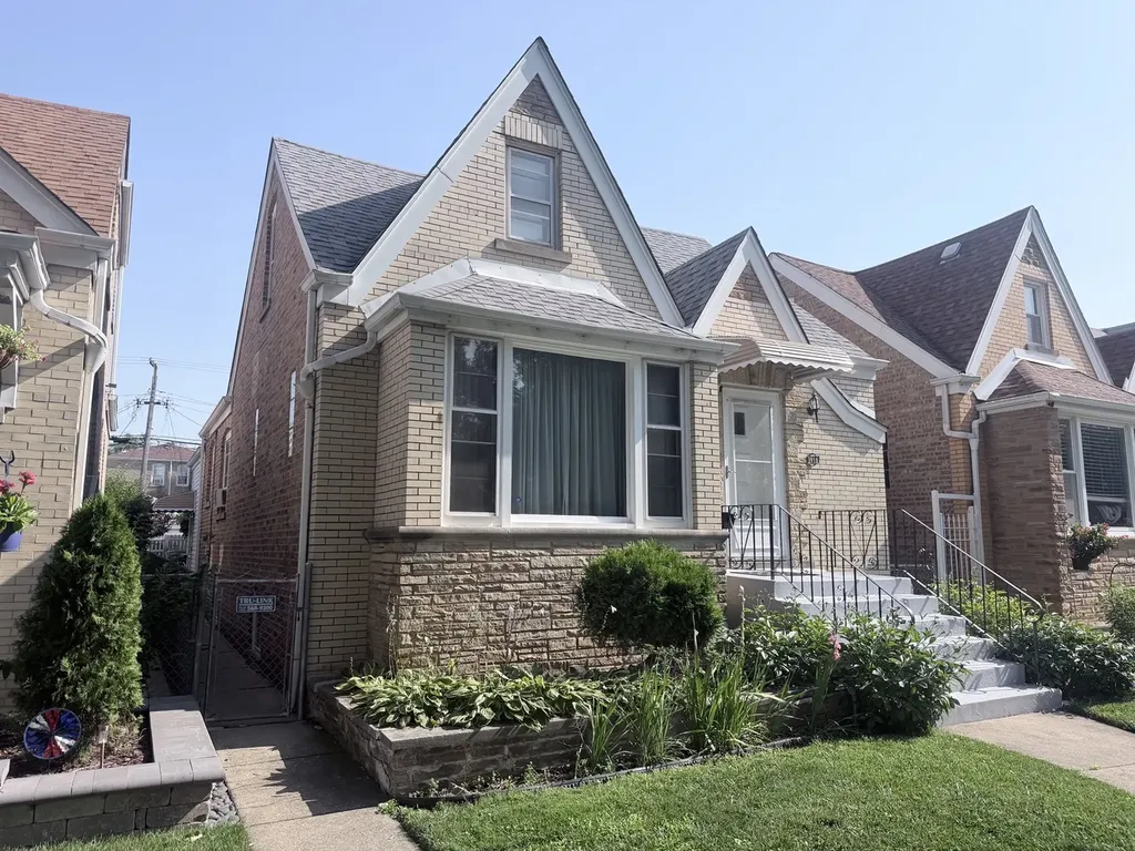 3916 West 59th Place Chicago IL 60629
