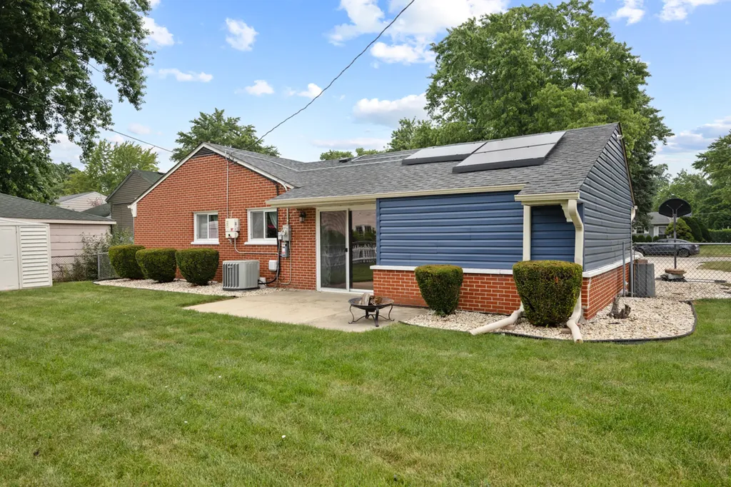 1406 Glen Hill Drive Glendale Heights IL 60139