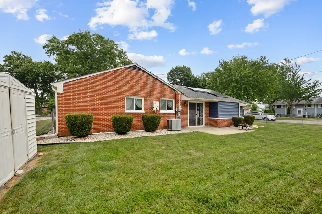 1406 Glen Hill Drive Glendale Heights IL 60139