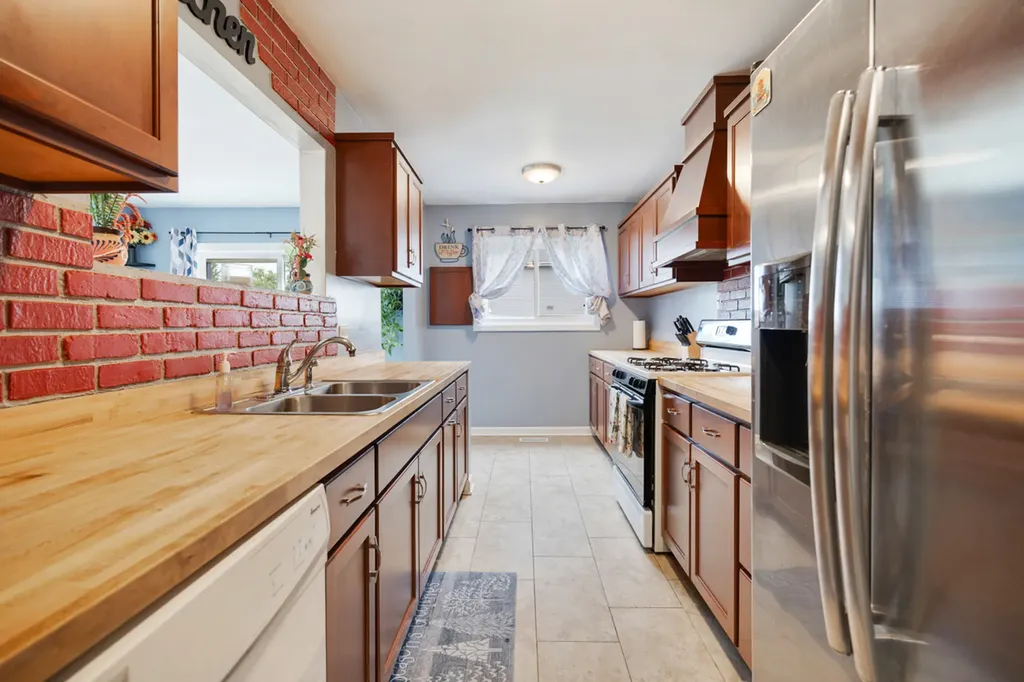 1406 Glen Hill Drive Glendale Heights IL 60139
