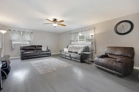 1406 Glen Hill Drive Glendale Heights IL 60139
