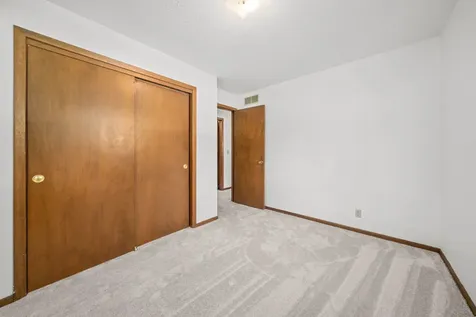 6851 Strong Box Circle Roscoe IL 61073