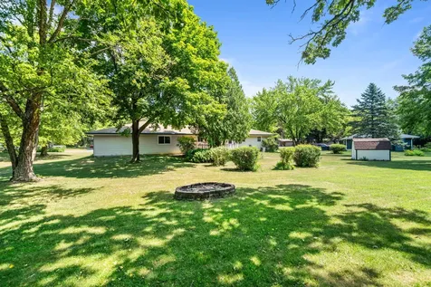 6851 Strong Box Circle Roscoe IL 61073