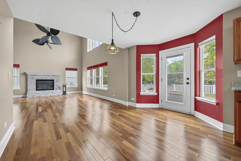 996 Timber Lake Drive Antioch IL 60002