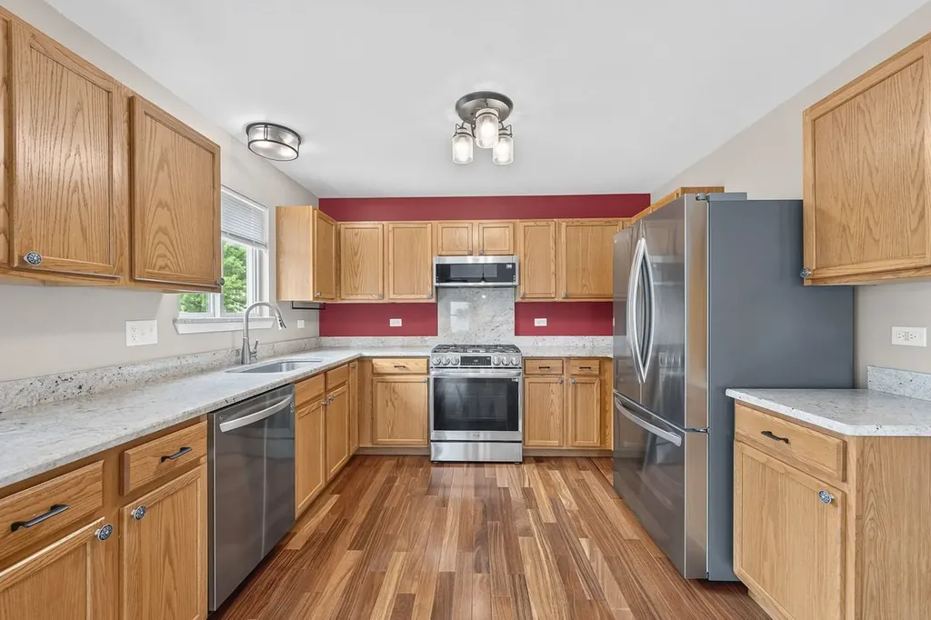996 Timber Lake Drive Antioch IL 60002