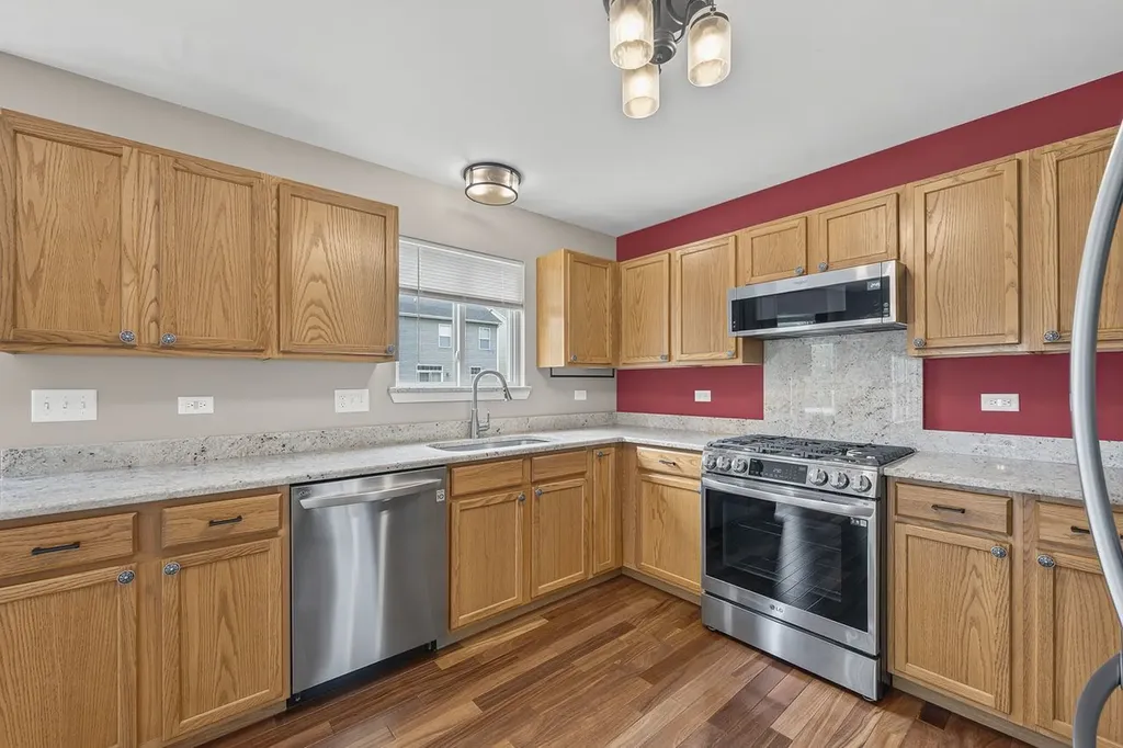 996 Timber Lake Drive Antioch IL 60002