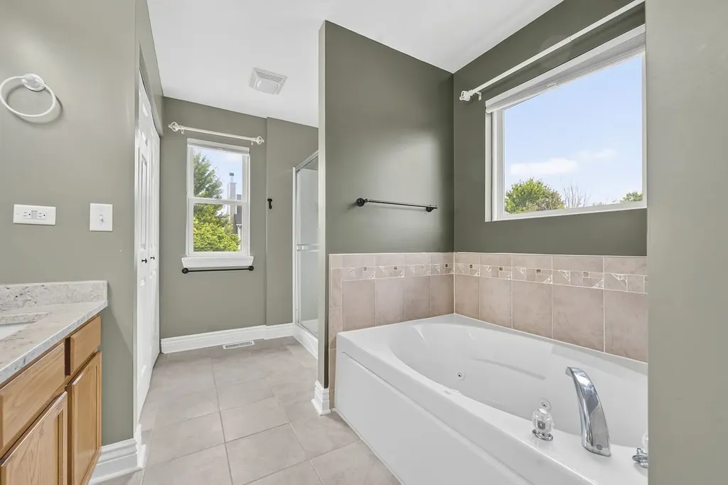 996 Timber Lake Drive Antioch IL 60002