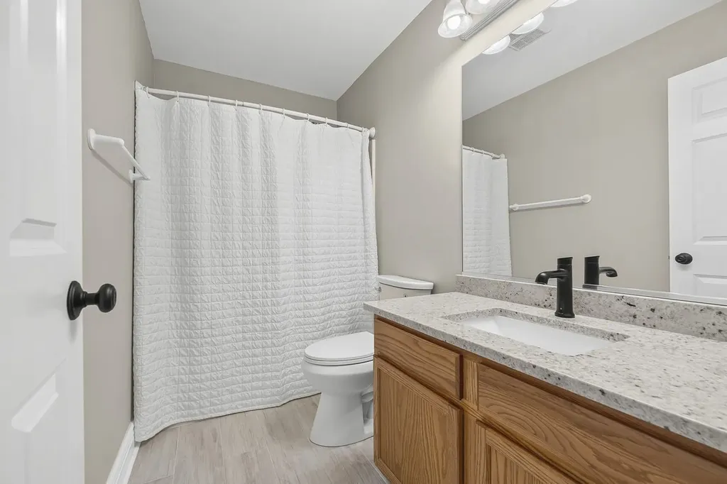 996 Timber Lake Drive Antioch IL 60002