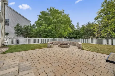 996 Timber Lake Drive Antioch IL 60002