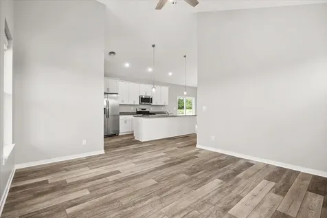 3 Dogwood Way Ottawa IL 61350