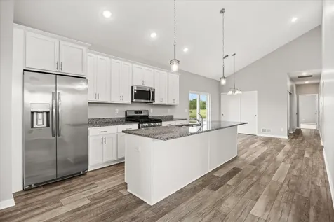 3 Dogwood Way Ottawa IL 61350