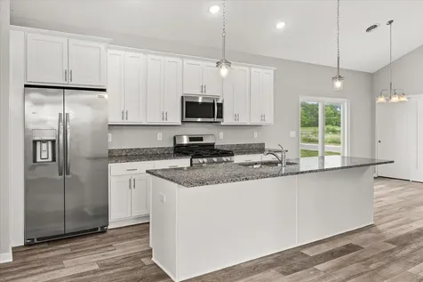 3 Dogwood Way Ottawa IL 61350