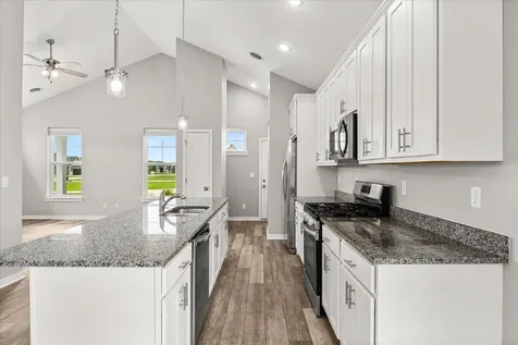 3 Dogwood Way Ottawa IL 61350