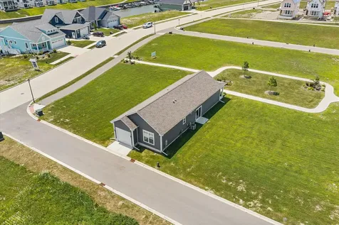 3 Dogwood Way Ottawa IL 61350