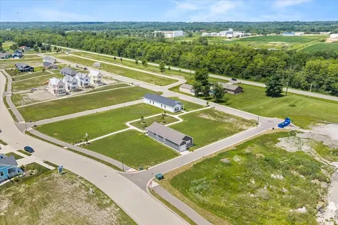 3 Dogwood Way Ottawa IL 61350