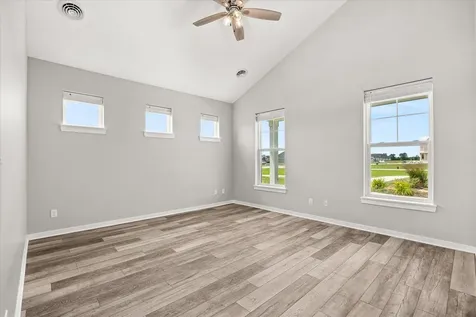 3 Dogwood Way Ottawa IL 61350